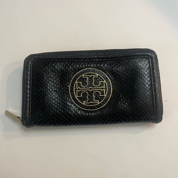 Tory Burch Handbags - Tory Burch full zip black snake wallet